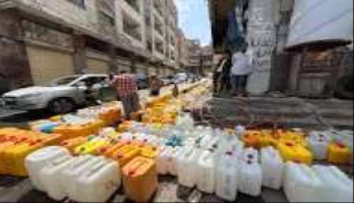 اسرار | بالتفاصيل..  بئر حكومية تتحول إلى مشروع تجاري في تعز.. “وايت الماء” يقفز إلى 100 ألف ريال